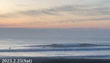 日が伸びて朝一は6時前から夕方は18時前までサーフィンできる【2023.2.25】